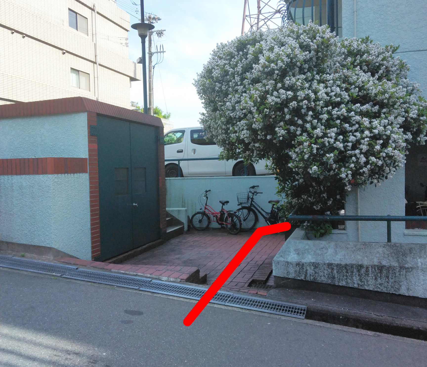 駐輪場へ